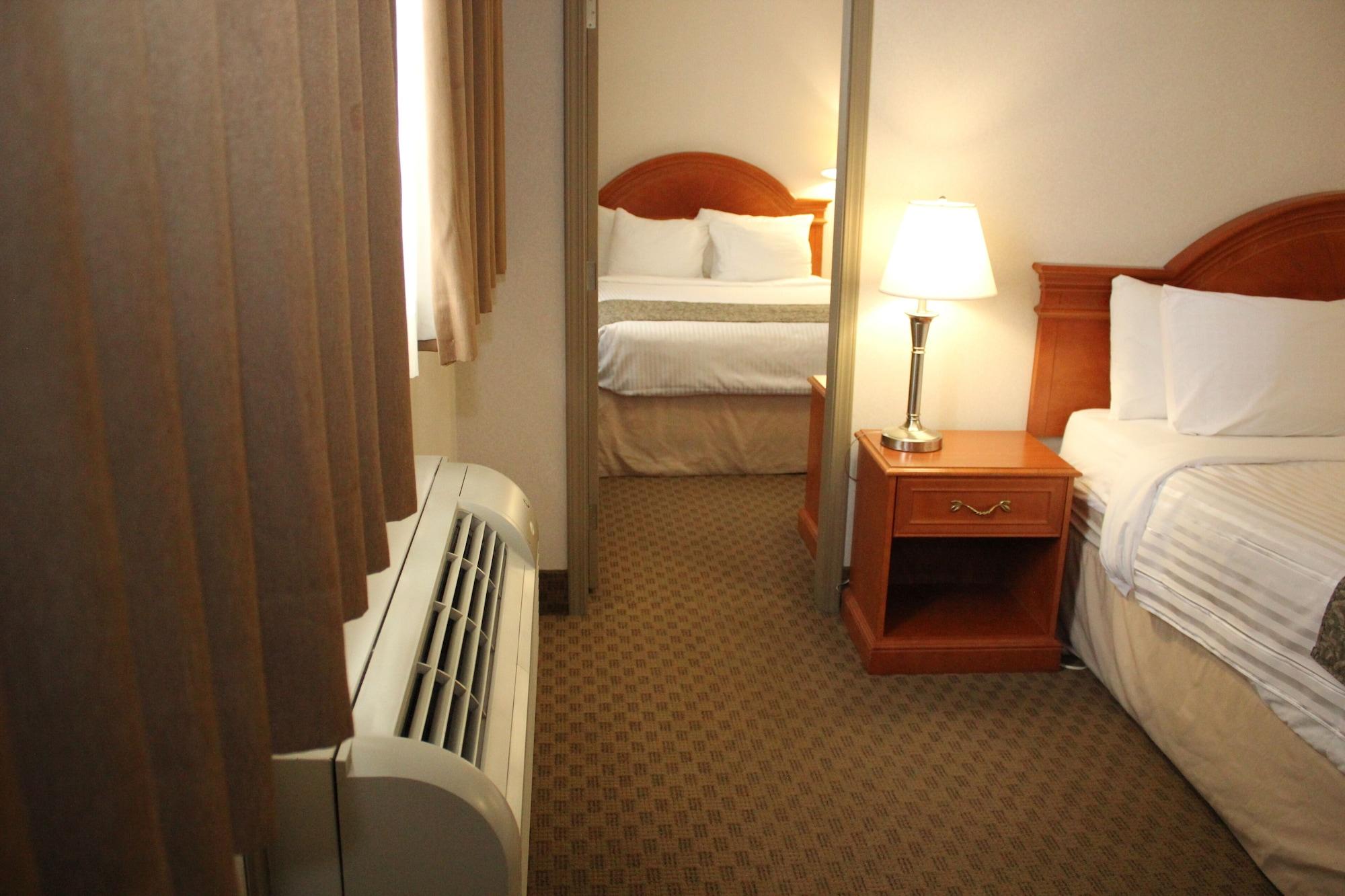 Ramada By Wyndham Edmonton South Otel Dış mekan fotoğraf