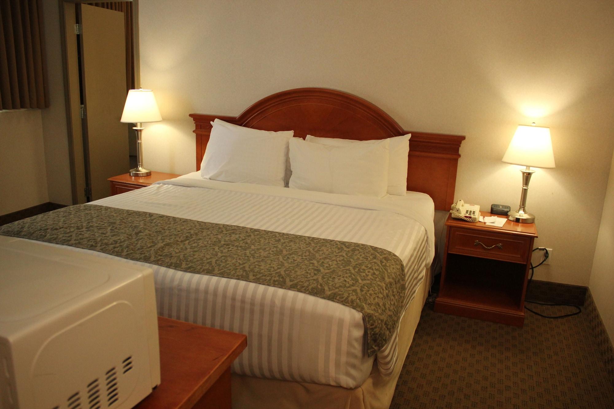 Ramada By Wyndham Edmonton South Otel Dış mekan fotoğraf