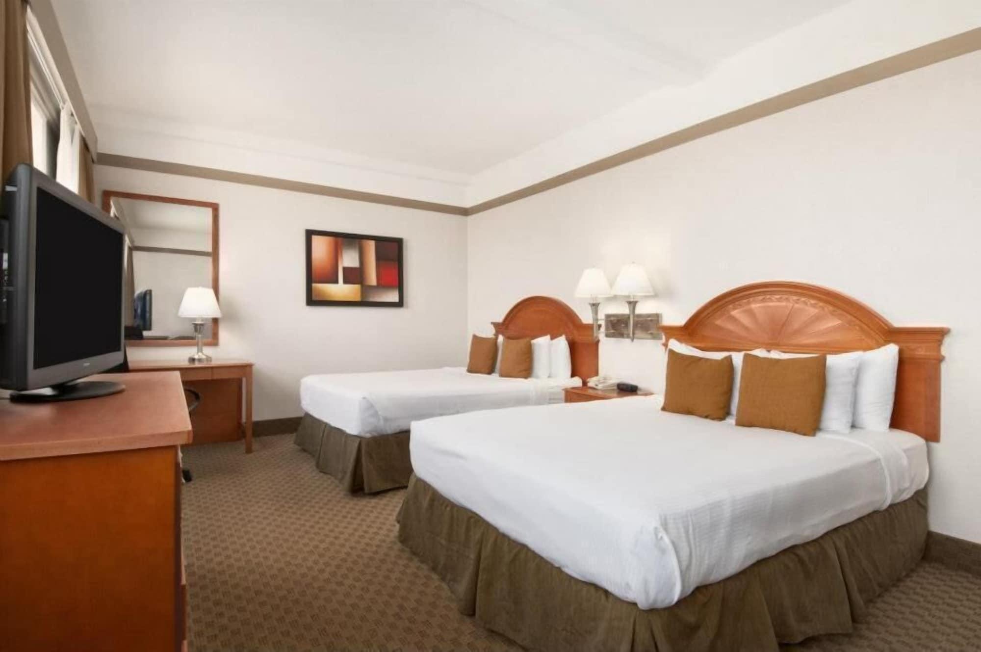 Ramada By Wyndham Edmonton South Otel Oda fotoğraf