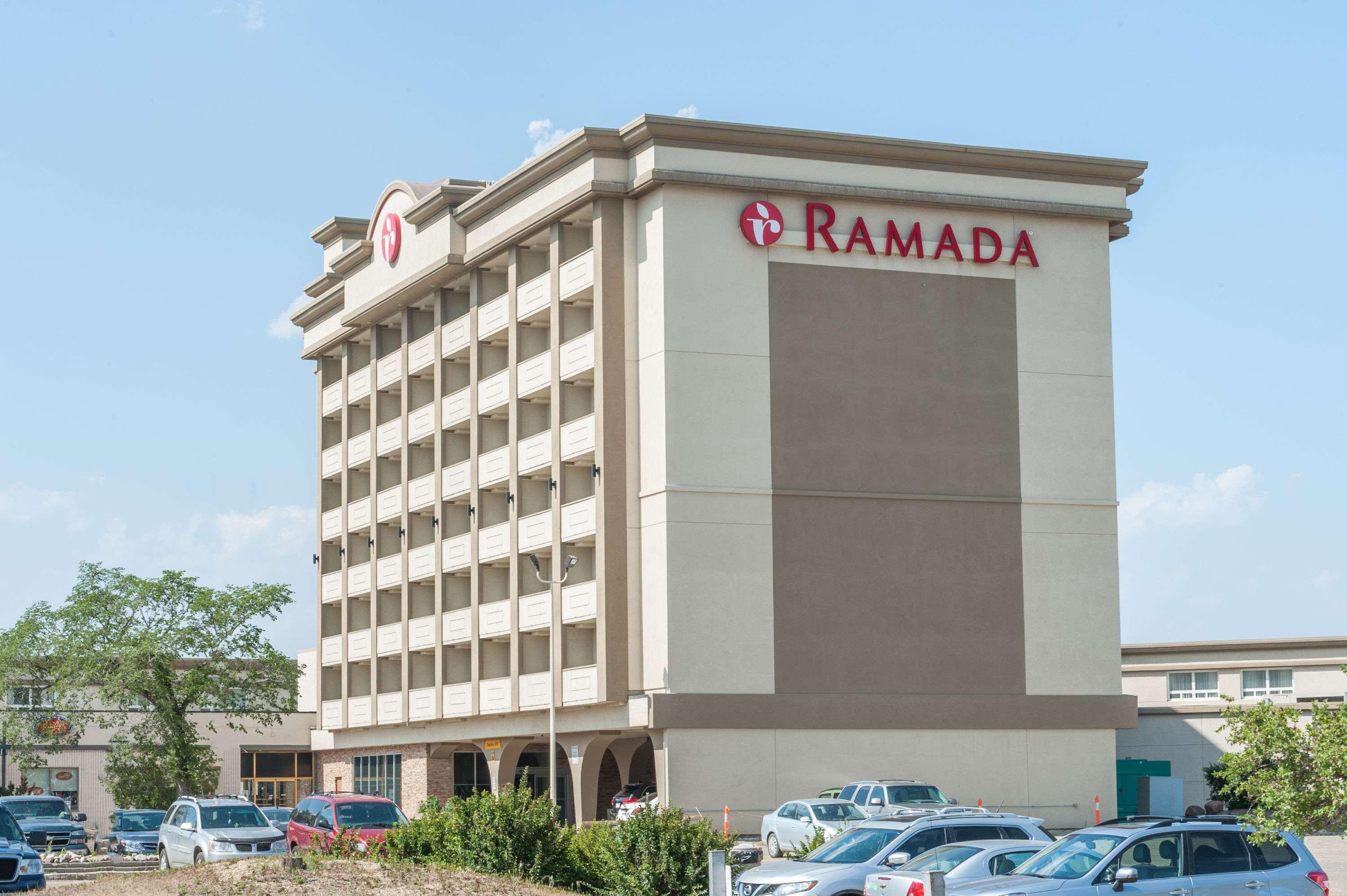 Ramada By Wyndham Edmonton South Otel Dış mekan fotoğraf