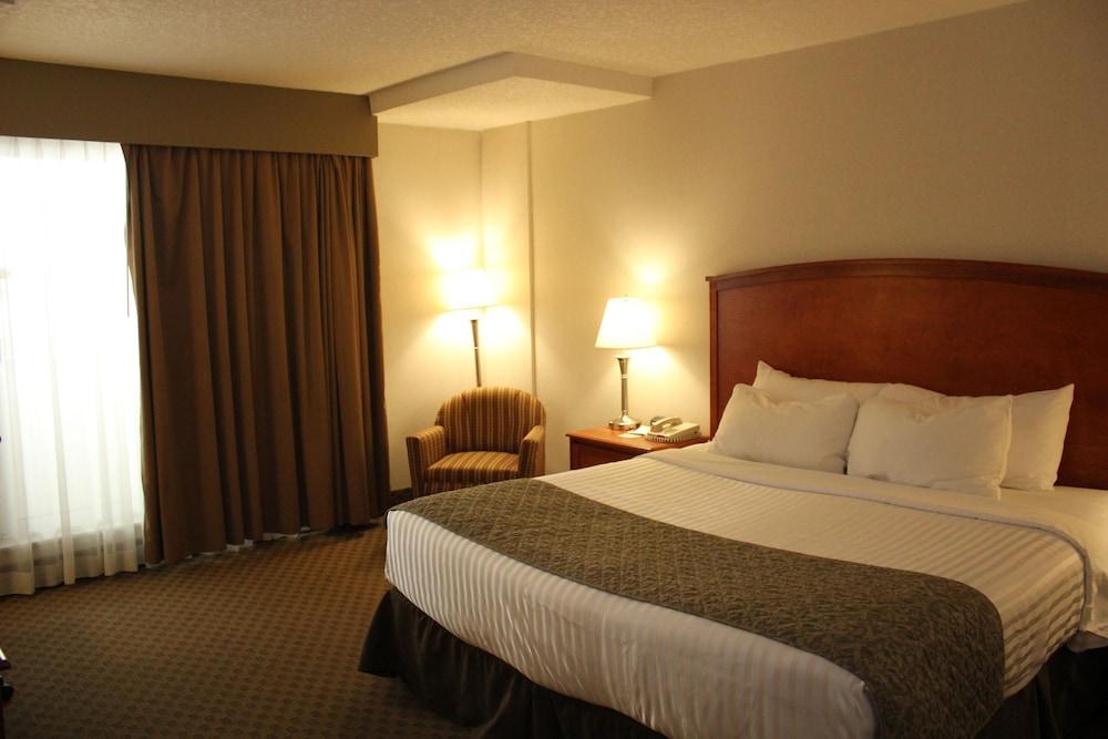 Ramada By Wyndham Edmonton South Otel Dış mekan fotoğraf