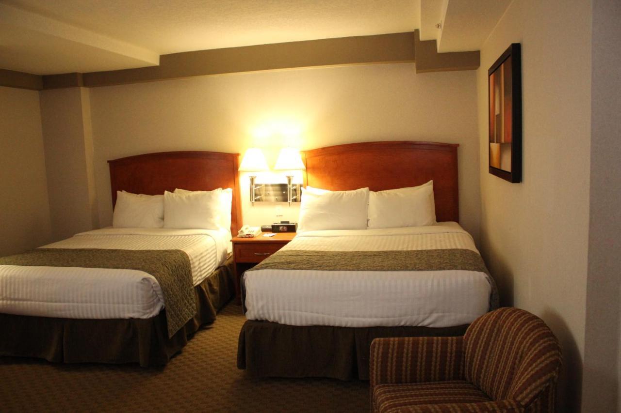Ramada By Wyndham Edmonton South Otel Dış mekan fotoğraf