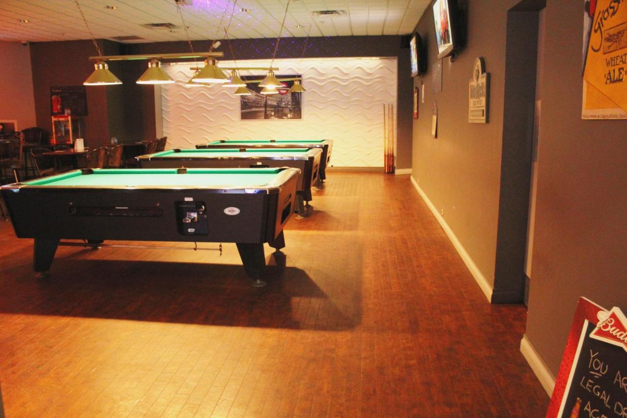 Ramada By Wyndham Edmonton South Otel Dış mekan fotoğraf